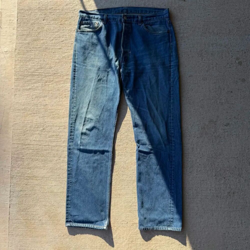 Vintage 80s Levis 501 Made in USA Jeans W36 L32 Button Fly 524 Tag Dec 1988